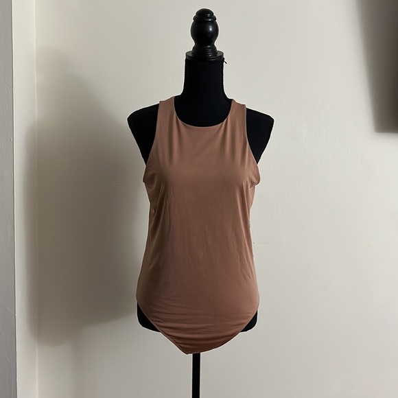 🆕EXPRESS Mocha Thong Bodysuit - Size: L - Picture 5 of 9